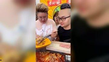 娱乐吃瓜酱叔叔
